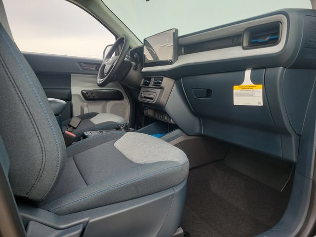 New 2026 Ford Maverick XLT w/ XLT Luxury Package FWD image 17