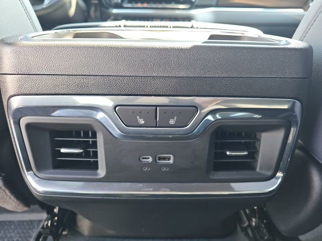 Used 2024 Chevrolet Silverado 1500 High Country image 11
