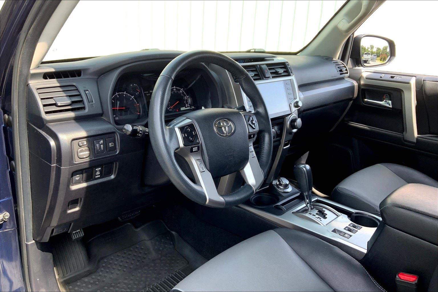 Used 2020 Toyota 4Runner SR5 Premium image 12