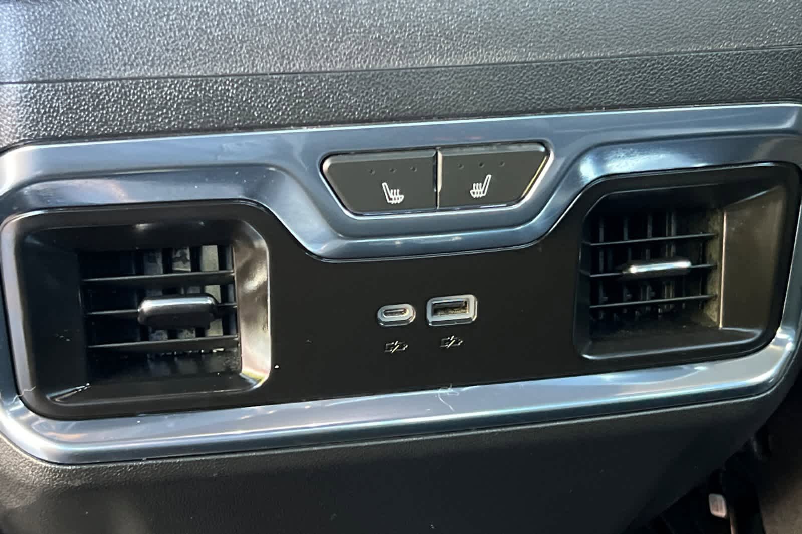 Used 2023 Chevrolet Silverado 1500 High Country w/ High Country Premium Package AWD/4WD image 14
