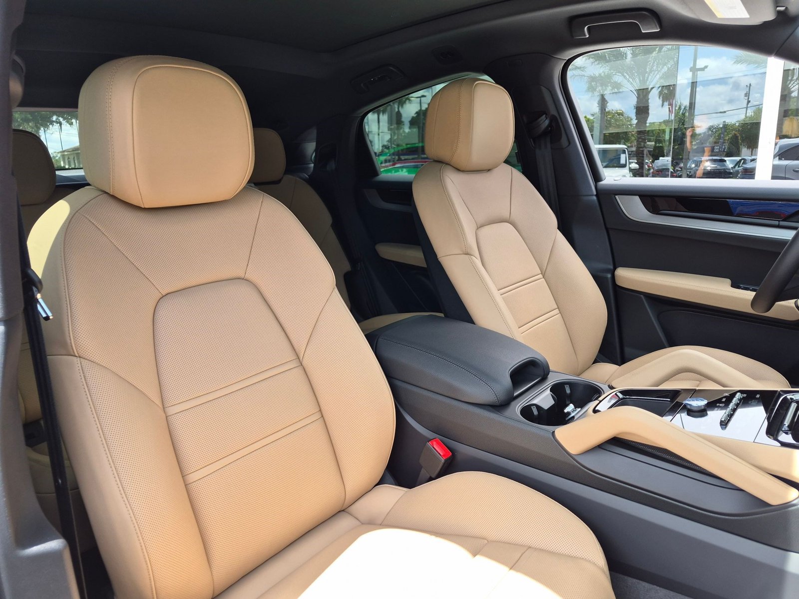 New 2026 Porsche Cayenne Coupe AWD/4WD image 26
