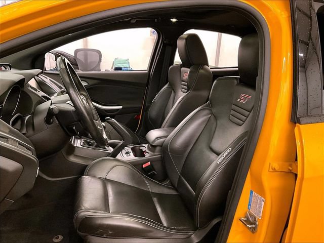 Used 2013 Ford Focus ST FWD image 25