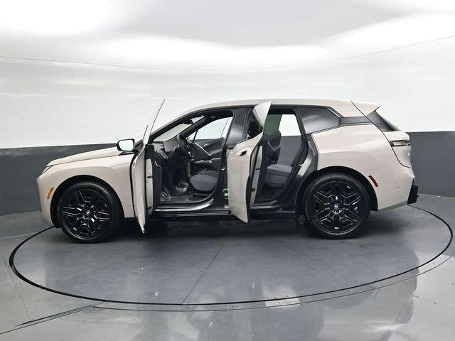 New 2026 BMW iX xDrive45 w/ M Sport Package image 36