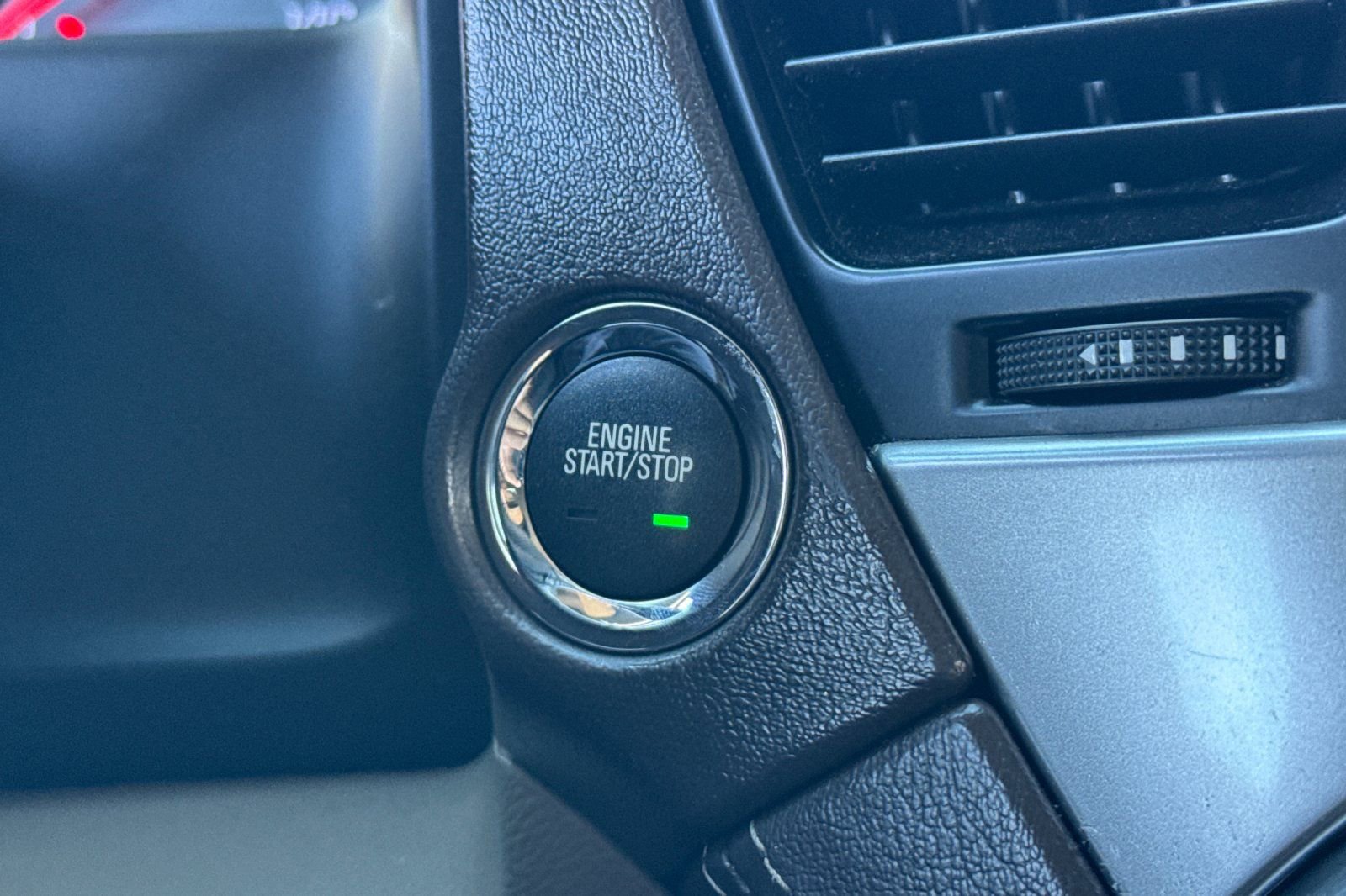 Used 2020 Chevrolet Tahoe Premier image 32