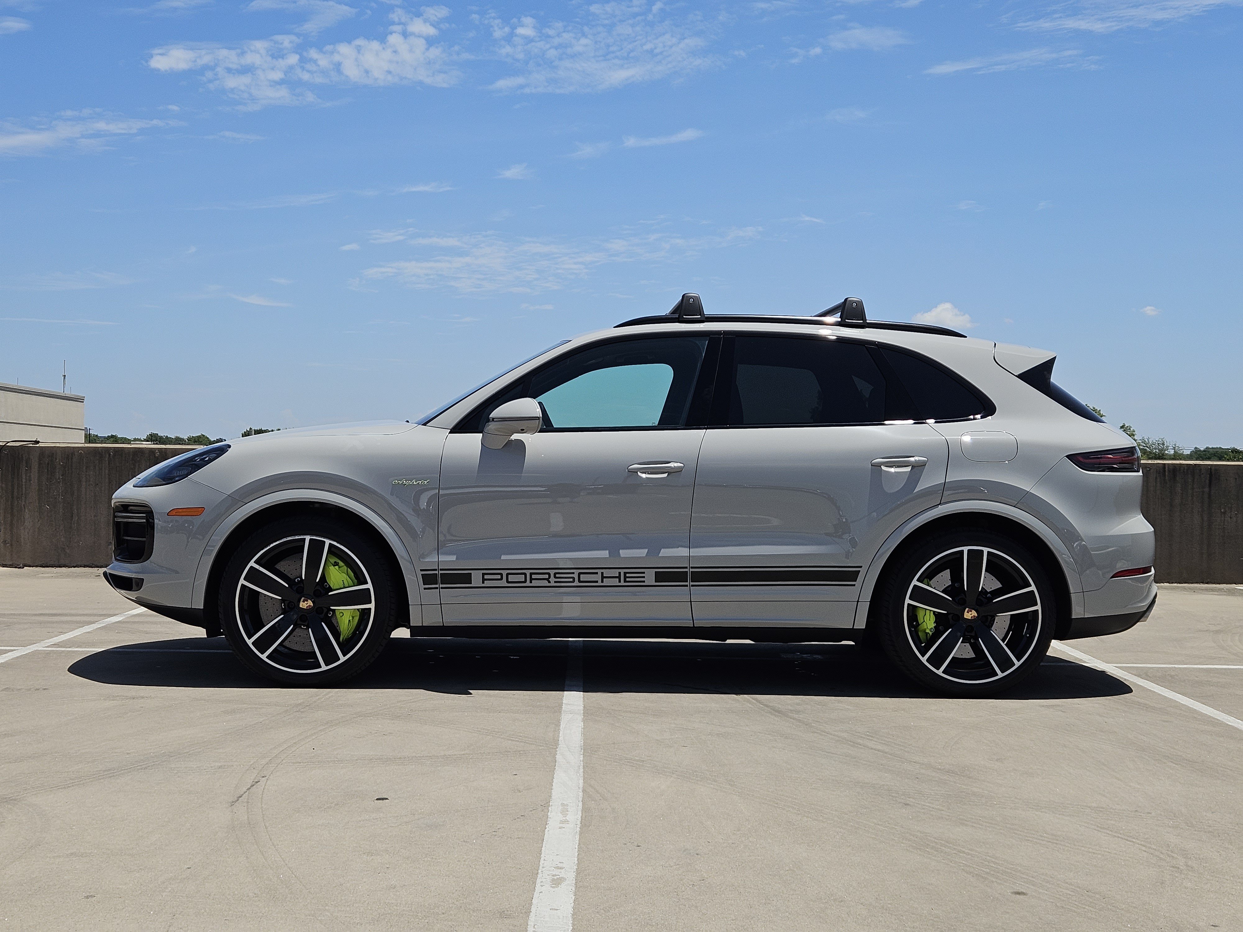 Certified 2023 Porsche Cayenne Turbo S AWD/4WD image 2