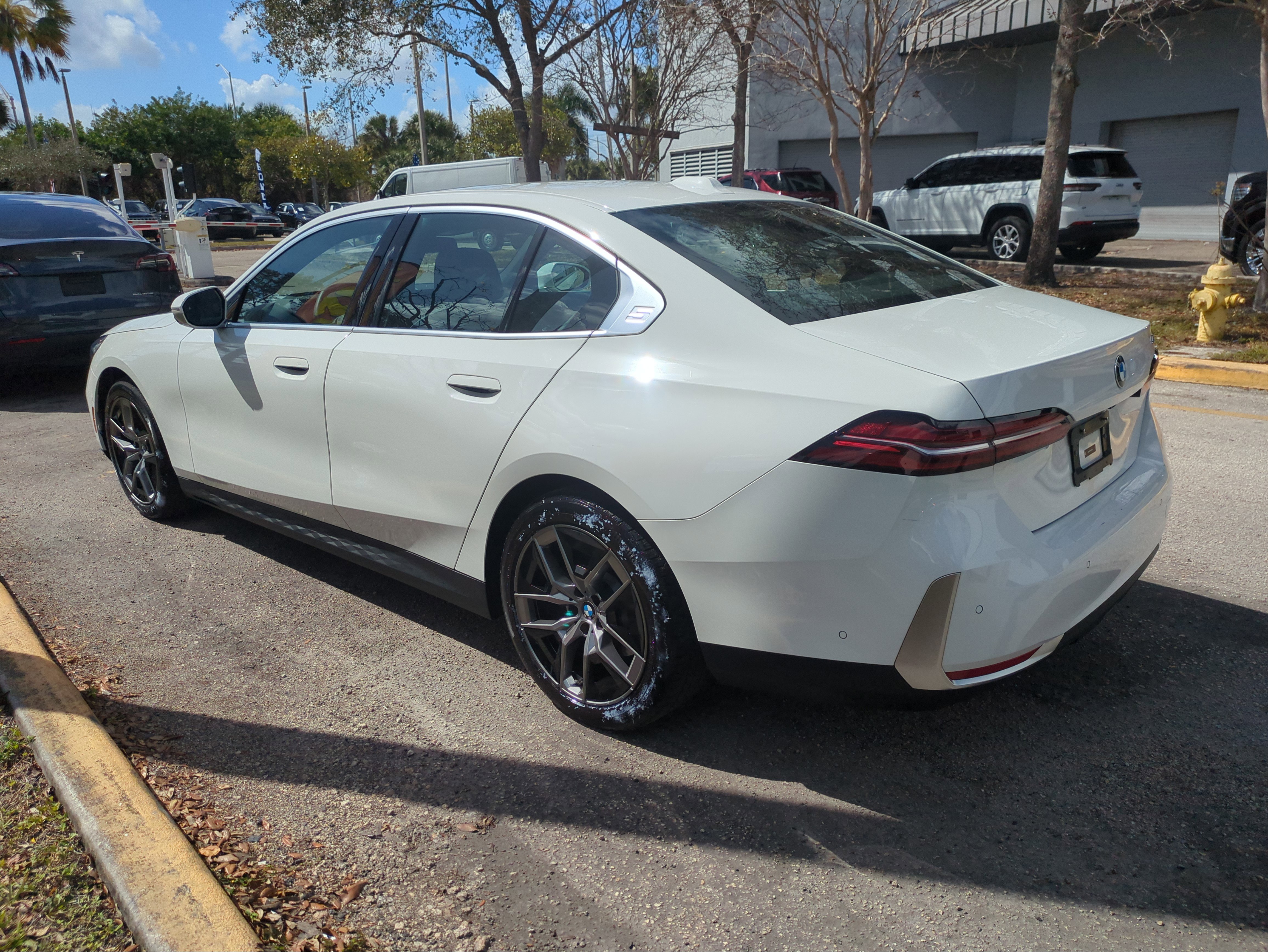 Used 2026 BMW 530i image 7