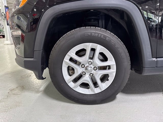 Used 2018 Jeep Compass Sport w/ Tech Group AWD/4WD image 12