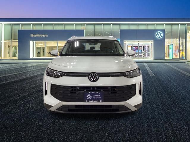 Used 2025 Volkswagen Tiguan S image 5