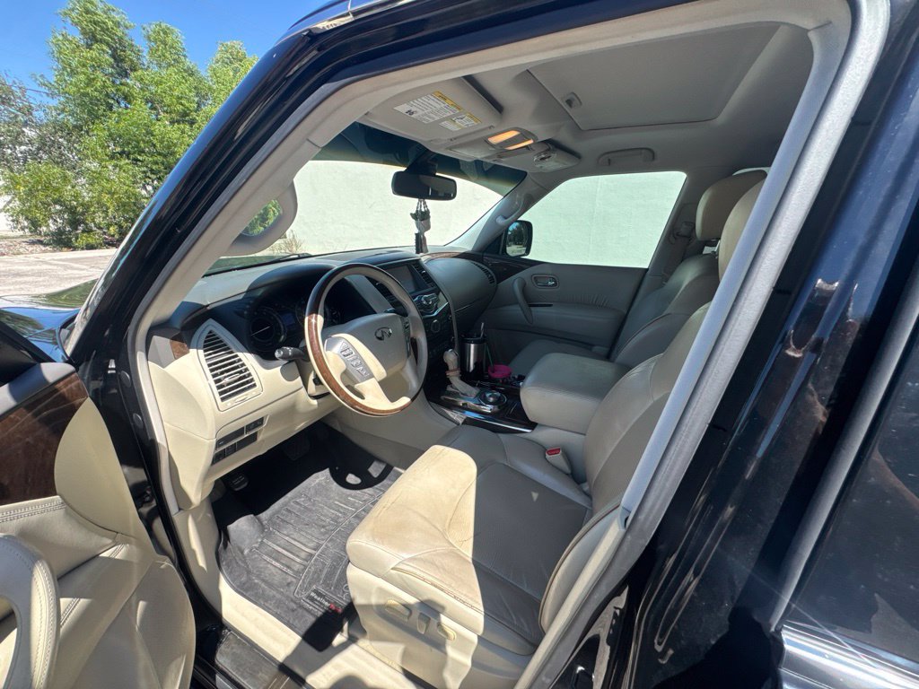 Used 2016 INFINITI QX80 4WD w/ 22" Wheel Package image 2