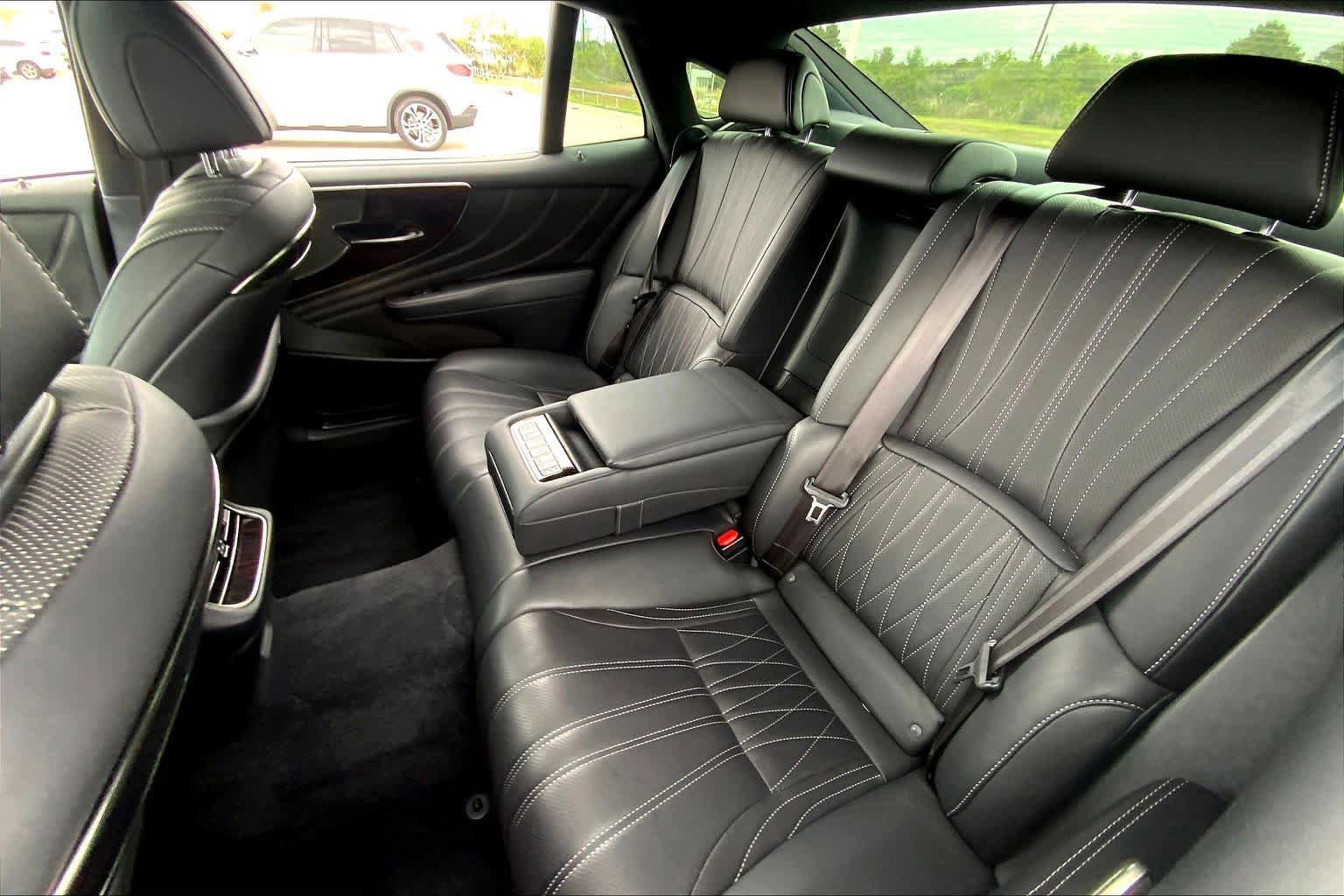 Used 2018 Lexus LS 500 w/ Interior Upgrade Package image 20