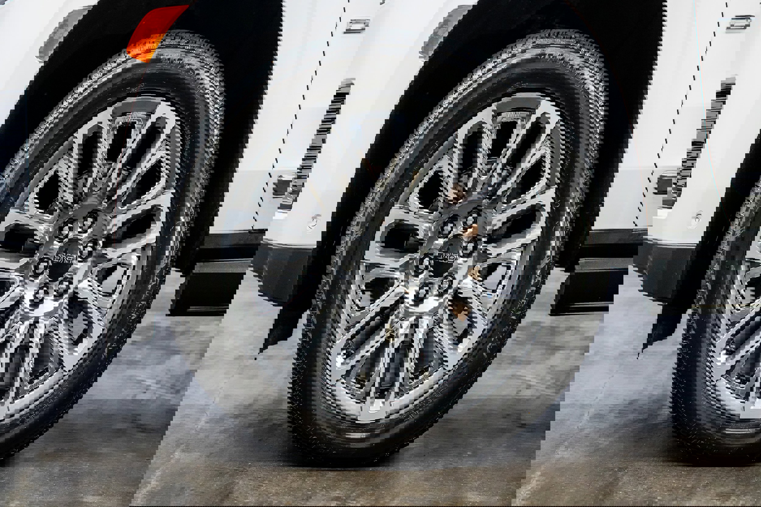 Used 2023 GMC Yukon XL Denali Ultimate image 11