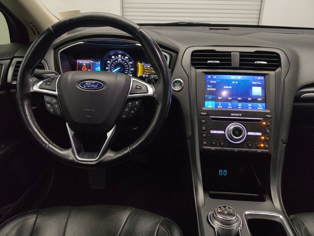 Used 2019 Ford Fusion Titanium image 22