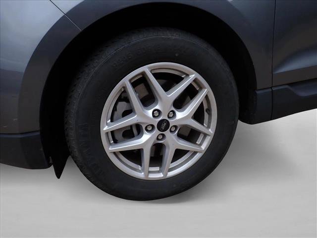 Used 2024 Ford Edge SEL AWD/4WD image 12