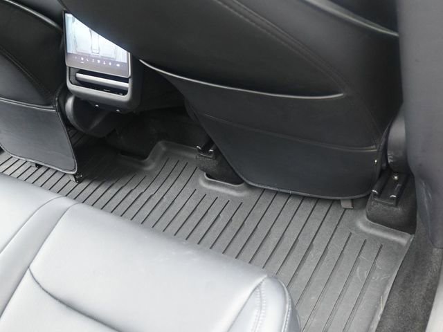 Used 2026 Tesla Model Y Long Range image 28