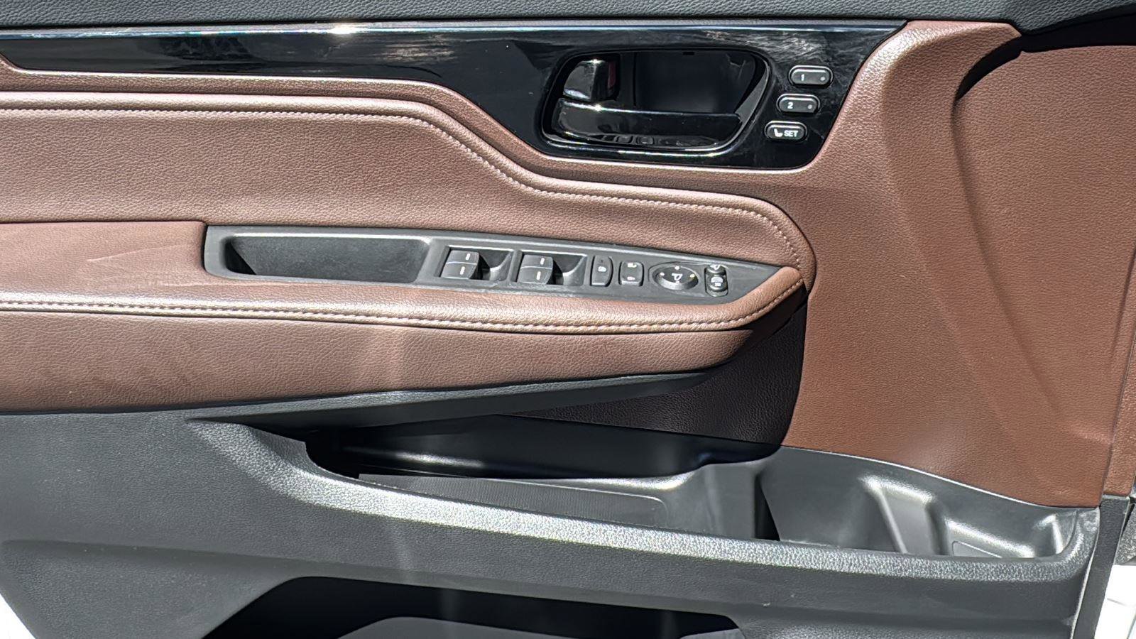 Used 2025 Honda Odyssey Elite image 11