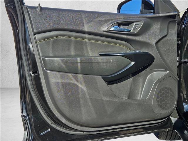 Used 2026 Chevrolet Trax LT w/ LT Convenience Package image 10