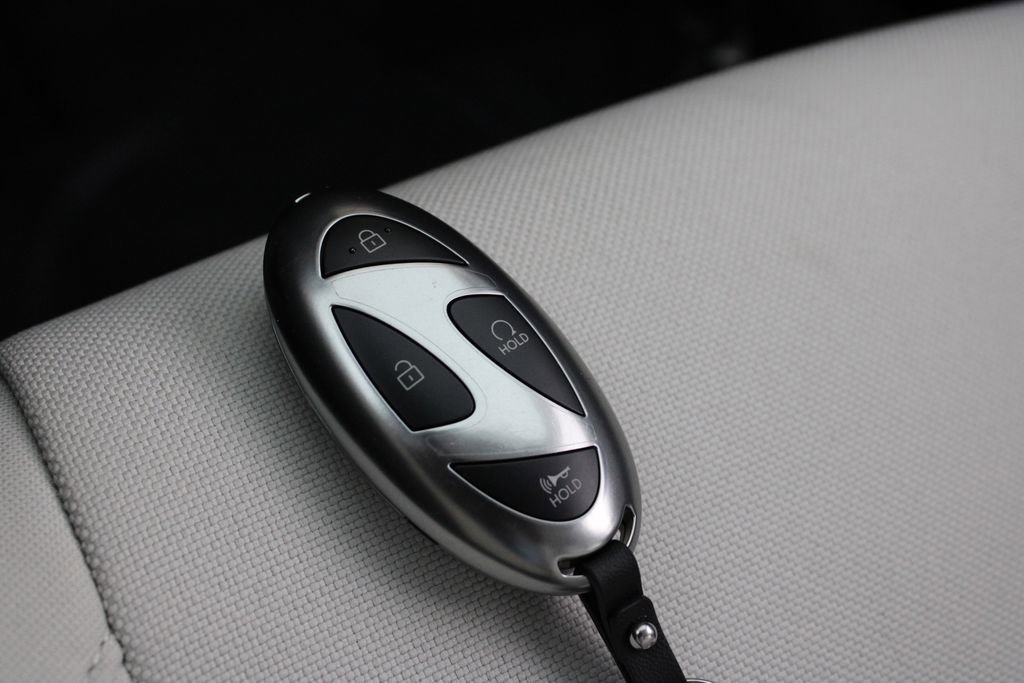 Certified 2026 Hyundai Santa Fe SE image 30