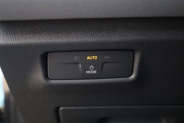 New 2026 Volkswagen Tiguan SE image 12