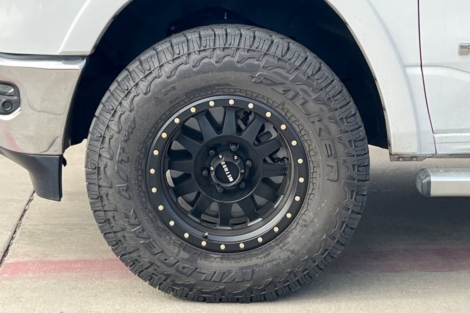 Used 2020 RAM 1500 Laramie AWD/4WD image 12