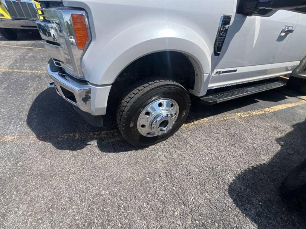 Used 2019 Ford F450 Lariat w/ Lariat Ultimate Package AWD/4WD image 9