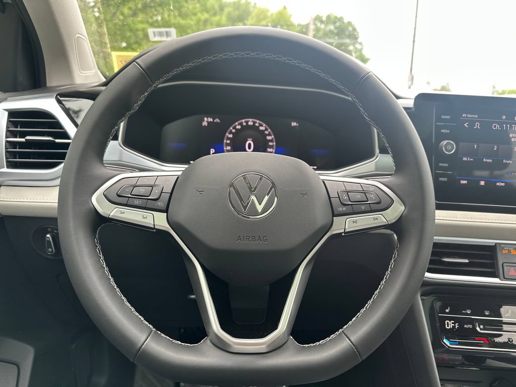 New 2026 Volkswagen Taos SE AWD/4WD image 12
