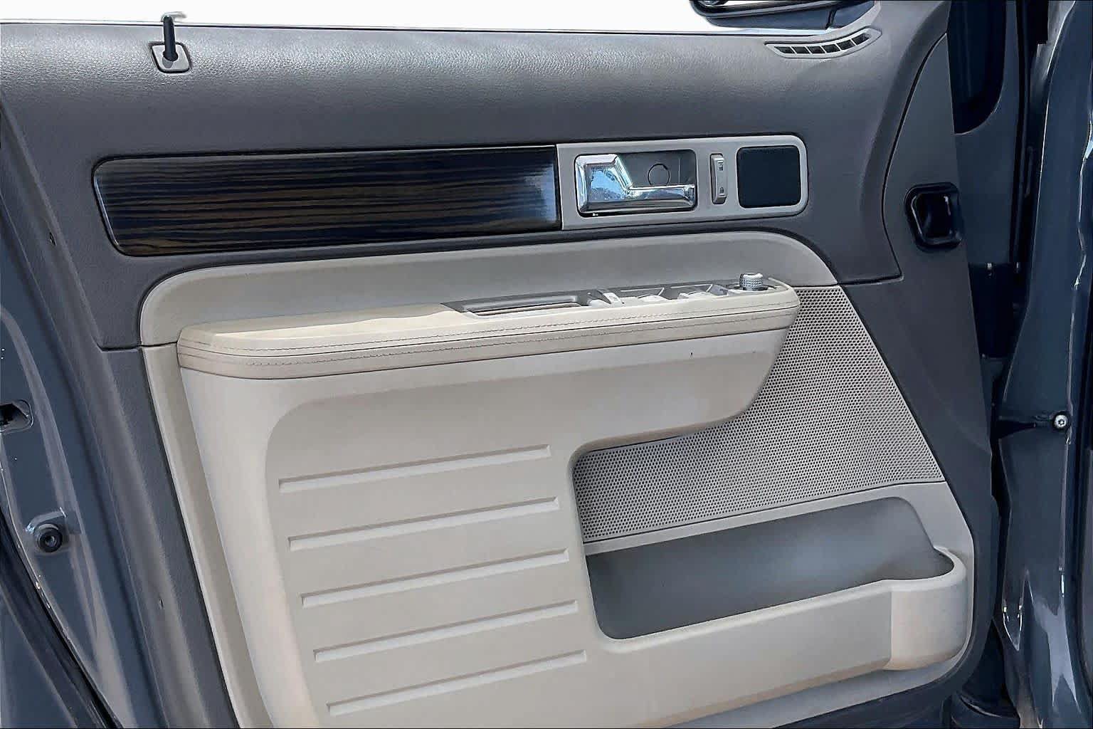 Used 2007 Lincoln MKX 2WD image 19
