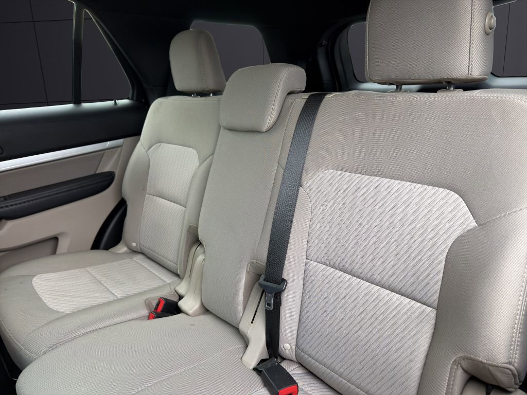 Used 2019 Ford Explorer 4WD w/ Class III Trailer Tow Package image 21