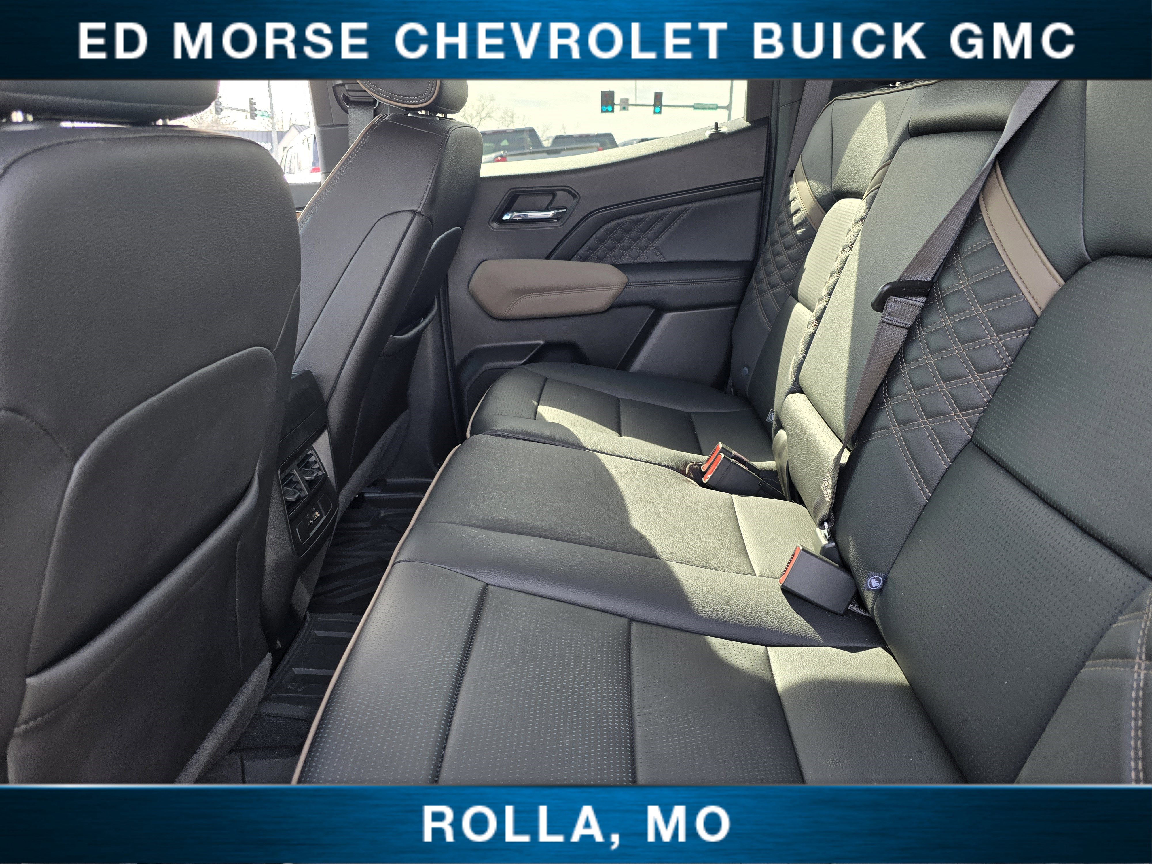 Used 2023 GMC Canyon Denali image 17