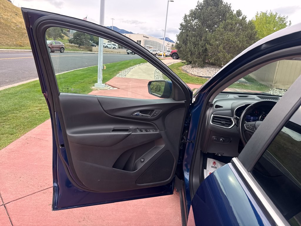 Used 2022 Chevrolet Equinox LT AWD/4WD image 11