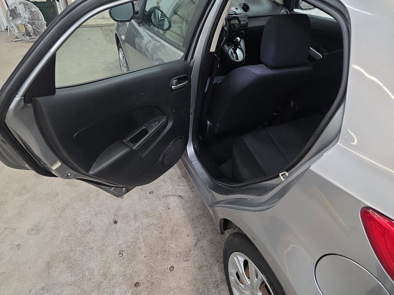 Used 2014 MAZDA MAZDA2 Sport image 32