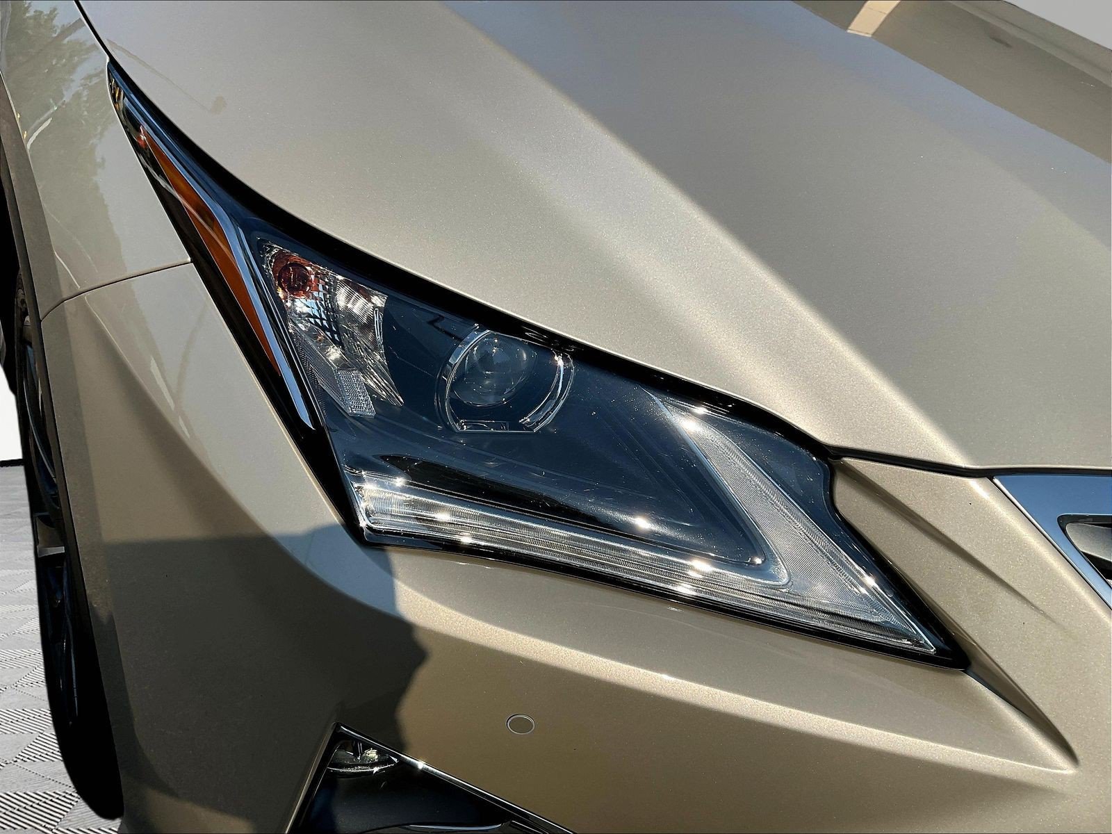 Used 2017 Lexus RX 450h AWD w/ Luxury Package image 32
