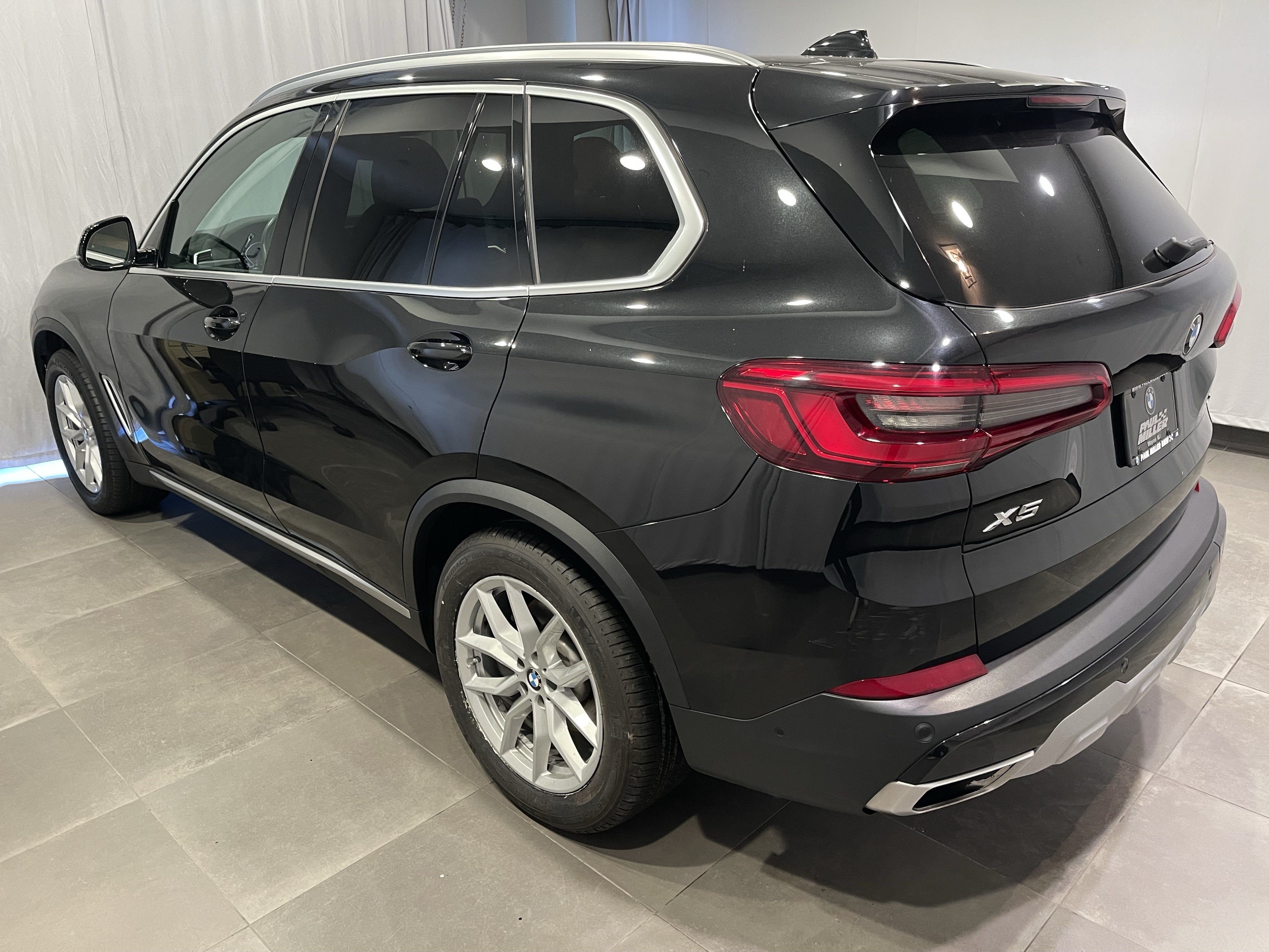 Used 2019 BMW X5 xDrive40i w/ Convenience Package AWD/4WD image 4