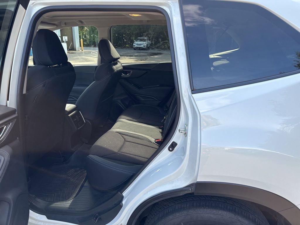 Used 2019 Subaru Forester Premium w/ All-Weather Package AWD/4WD image 5
