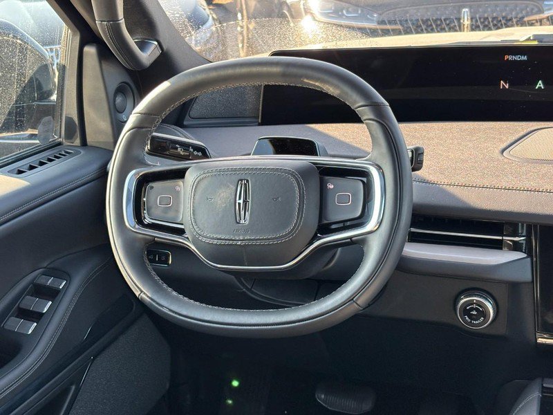New 2025 Lincoln Navigator Reserve w/ Jet Appearance Package image 13