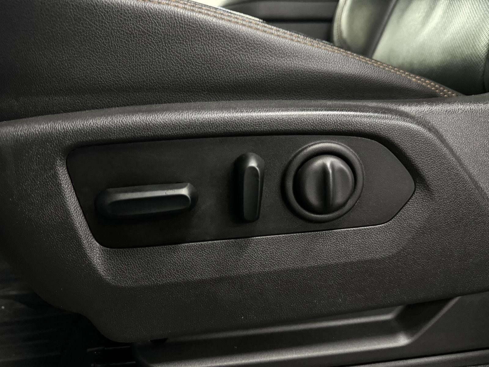 Used 2019 GMC Sierra 1500 AT4 image 23