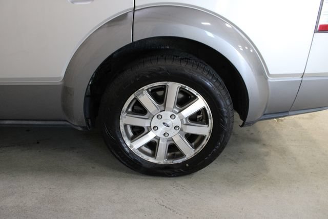 Used 2008 Ford Taurus X SEL FWD image 30
