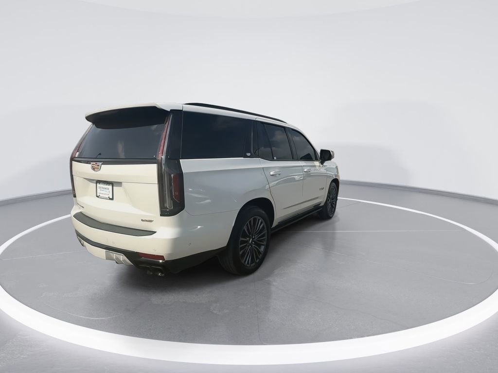 Used 2023 Cadillac Escalade V w/ Heavy-Duty Trailer Package image 8