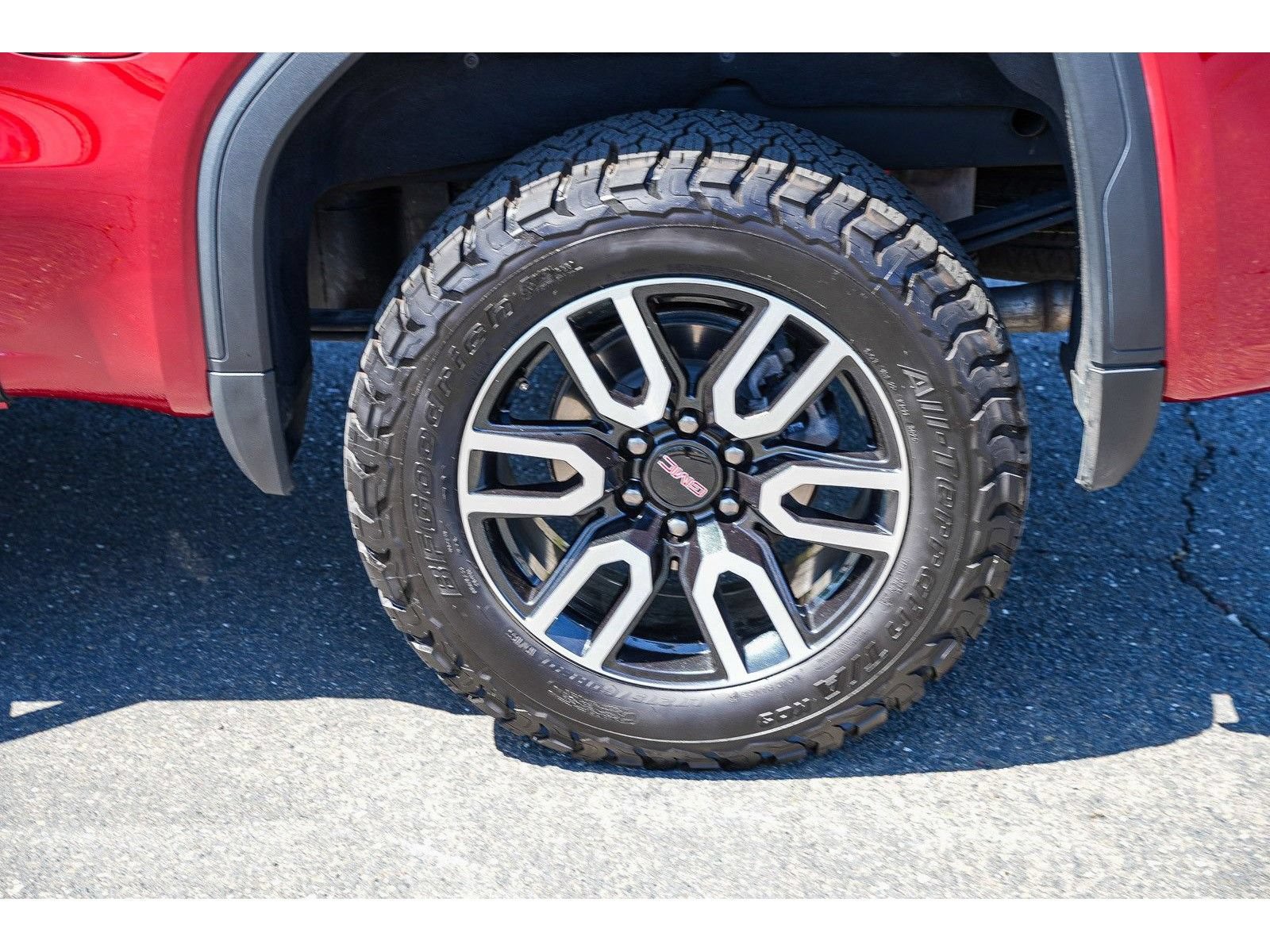 Used 2024 GMC Sierra 1500 AT4 w/ Technology Package AWD/4WD image 10