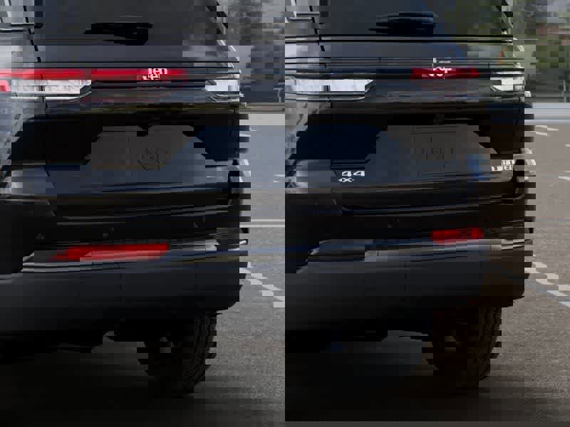 New 2026 Jeep Grand Cherokee Limited w/ Limited Altitude Package image 13