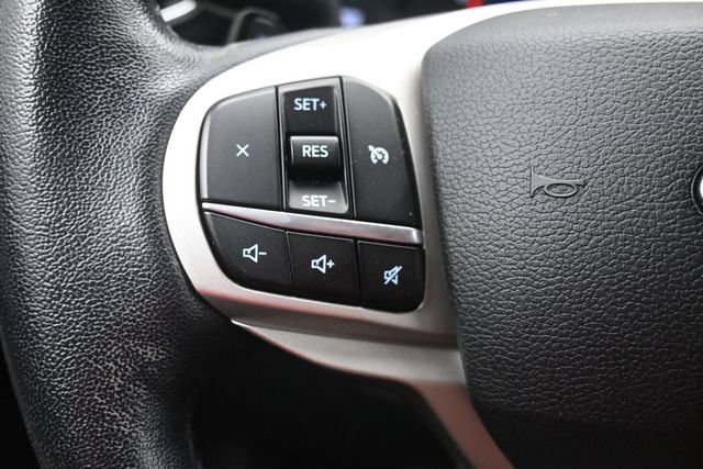 Used 2021 Ford Explorer XLT w/ Equipment Group 202A AWD/4WD image 9