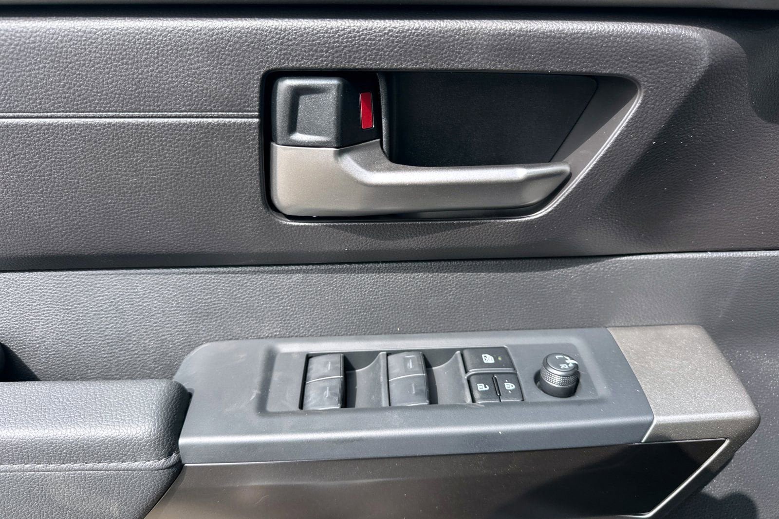 New 2026 Toyota Tundra SR5 AWD/4WD image 10