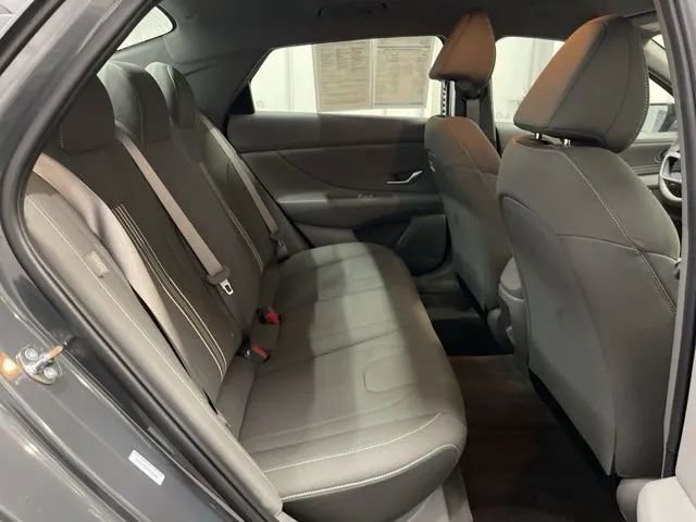 Used 2026 Hyundai Elantra Sport image 13