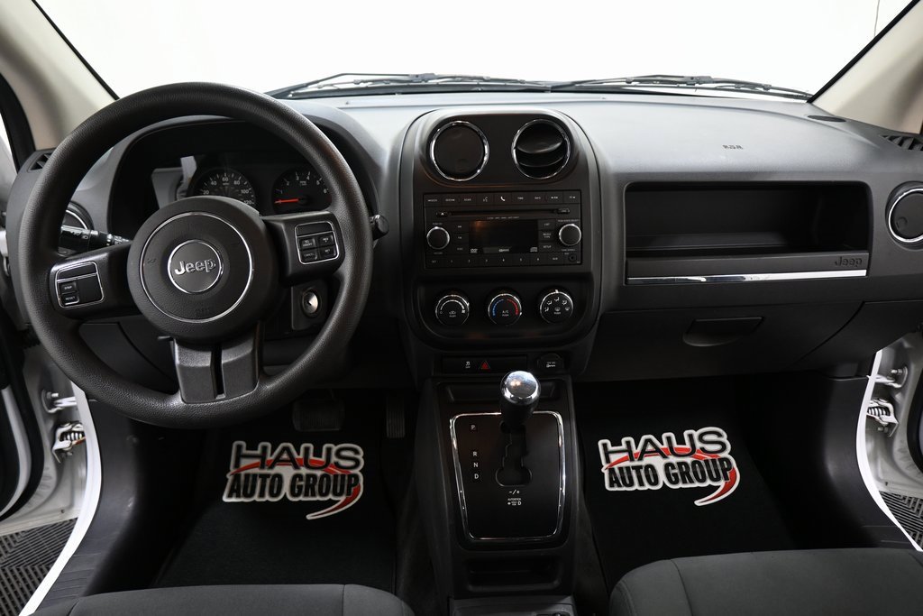 Used 2012 Jeep Compass Sport image 4