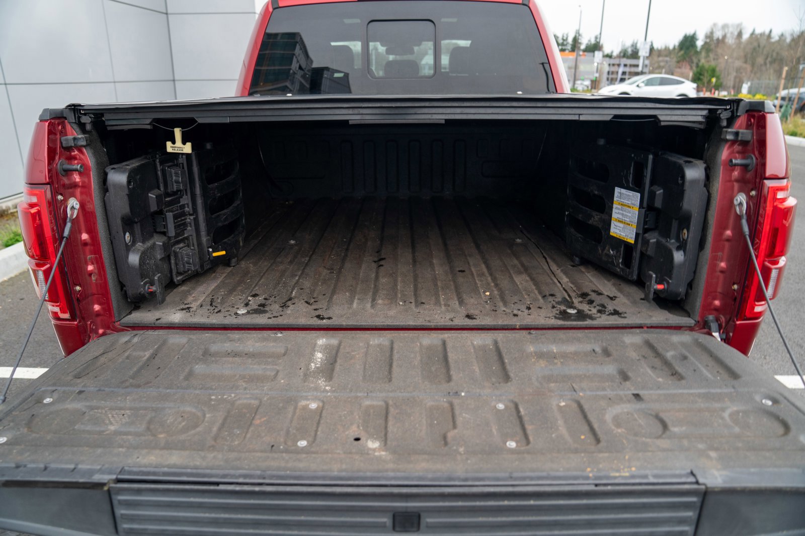 Used 2015 Ford F150 Platinum w/ Technology Package image 26