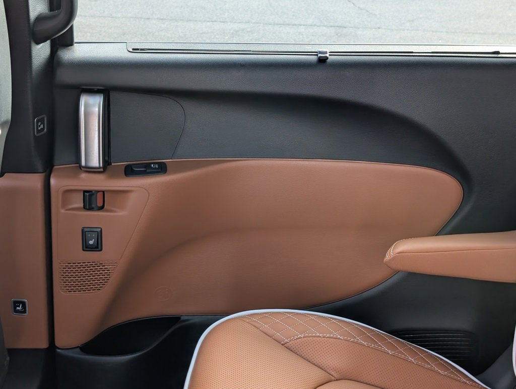 New 2026 Chrysler Pacifica Pinnacle image 49