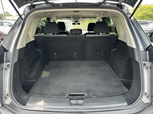 Used 2023 Nissan Rogue SV AWD/4WD image 13