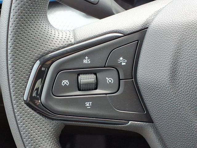 New 2026 Chevrolet Trax LT w/ LPO, Blackout Package FWD image 14