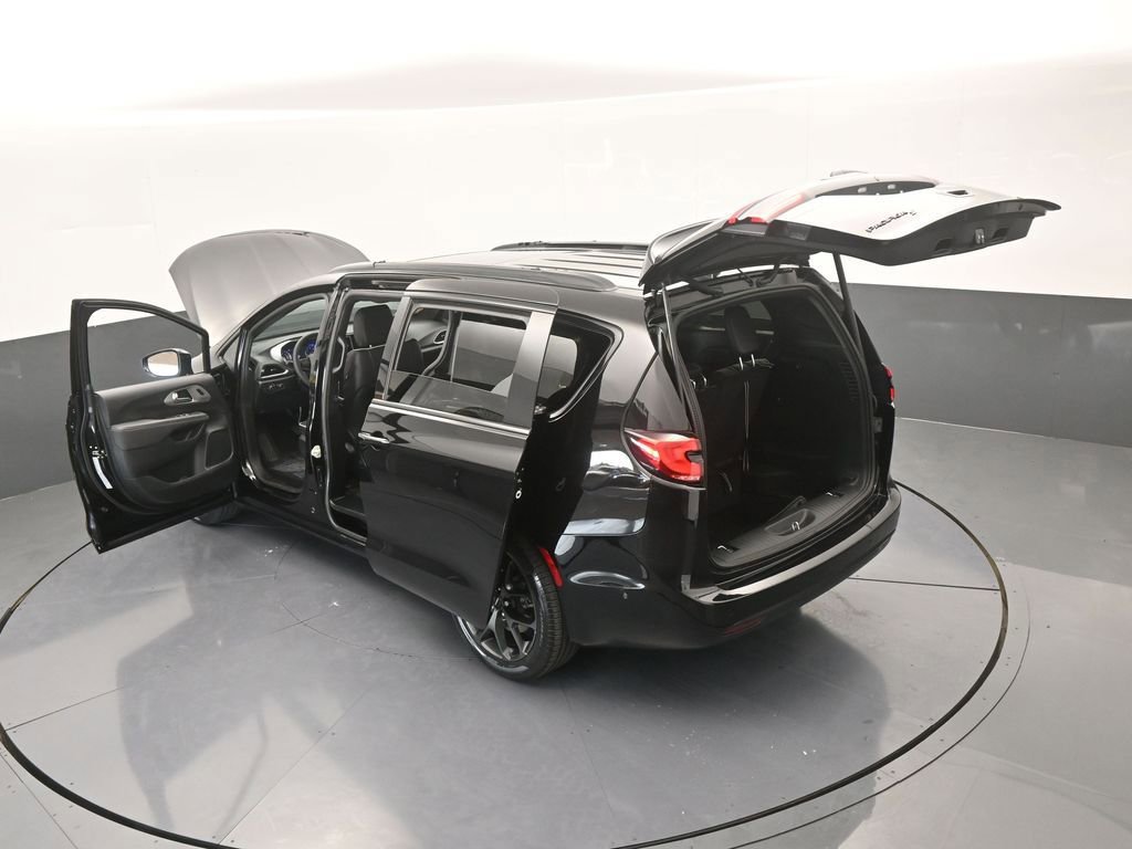 Used 2024 Chrysler Pacifica Limited w/ S Appearance Package image 76