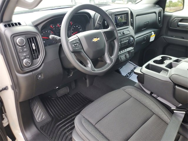 New 2026 Chevrolet Silverado 1500 Custom w/ LPO, Dark Essentials Package image 18