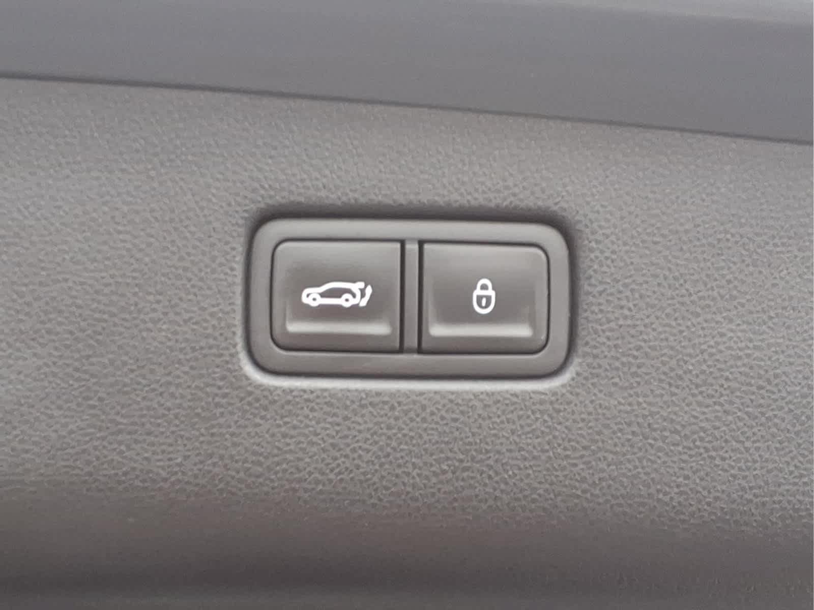 Used 2025 Genesis GV70 2.5T AWD/4WD image 7